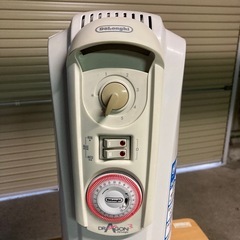 デロンギ オイルヒーター DO91549EFSの画像