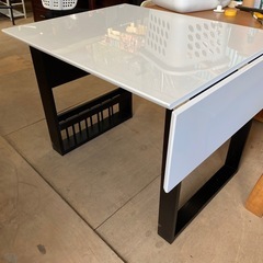 伸縮ダイニングテーブルの画像