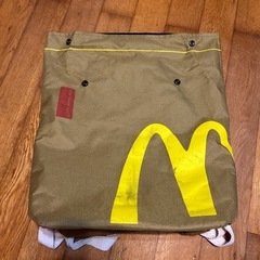 マック　紙袋風リュックの画像