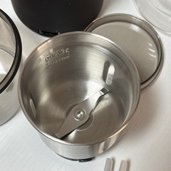 ハンドドリップ　4点セット(電動コーヒーミル、ハリオのドリッパー、ハリオのハーザー)の画像