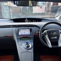 トヨタ プリウス サンルーフ ついてる 23年です 距離7万です 車検2年付きの画像