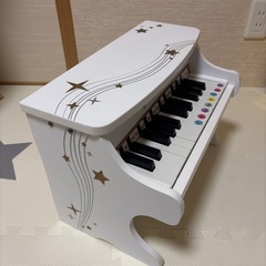 ミニピアノ　ホワイトの画像