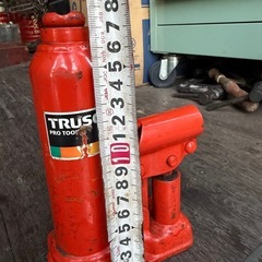 油圧ジャッキの画像