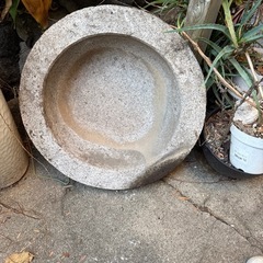 お餅付きのうす差し上げます
の画像