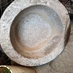 お餅付きのうす差し上げます
の画像