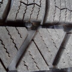 使用期間約1ヶ月 現行モデルのブリヂストン BLIZZAK VRX3 スタッドレスタイヤ＋ホイール付 ４本セットの画像