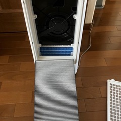 sharp ki-ns40-w 加湿空気清浄機　加湿器　空気清浄機の画像