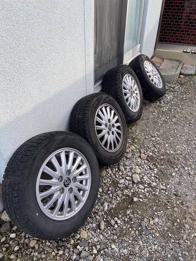 PIRELLIスタッドレスタイヤ　ホイール付き