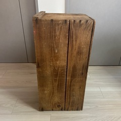 リンゴ箱の画像