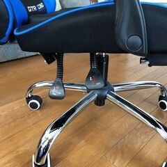 ゲーミングチェア　の画像