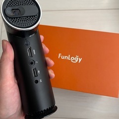小型プロジェクター　FunLogy ポータブルの画像