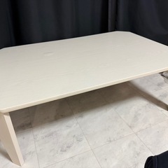 折りたたみテーブルの画像