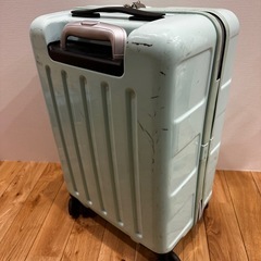 スーツケース　機内持ち込みサイズ　の画像
