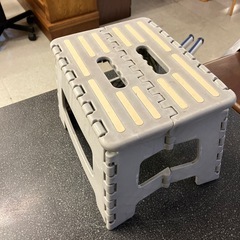 M2511-510 折りたたみ式 ステップ スツール グレー 1段 キズ汚れ有り　の画像