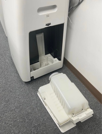 SHARP (シャープ品 番：KI-JP100-W 2019年製。