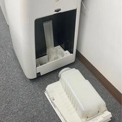 SHARP (シャープ品 番：KI-JP100-W 2019年製。の画像