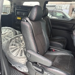 トヨタ　ヴェルファイア　4WDの画像