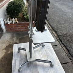 シャープAQUOSLC-20E5 キャスター付きTV台セットの画像