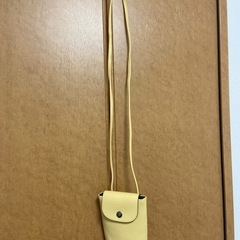 ロンシャン　スマホポーチの画像