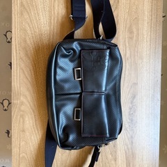 カステルバジャック斜め掛けの画像