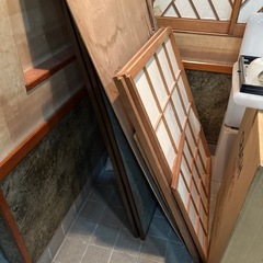 襖2枚、障子4枚、照明などの画像