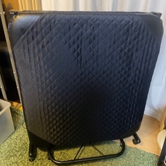 折りたたみシングルベッド
の画像