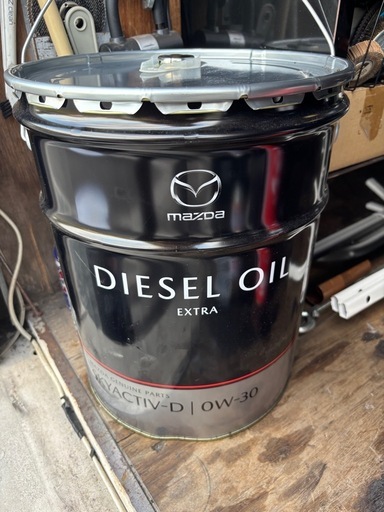 MAZDA純正スカイアクティブ　エンジンオイル　クリーンディーゼル　残80%？
