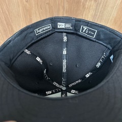 supreme new eraキャップ　7 1/4の画像