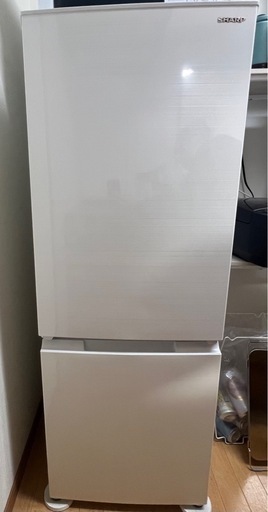 ［お譲りする方決まりました］SHARP 冷蔵庫　179l SJ-D18G-W