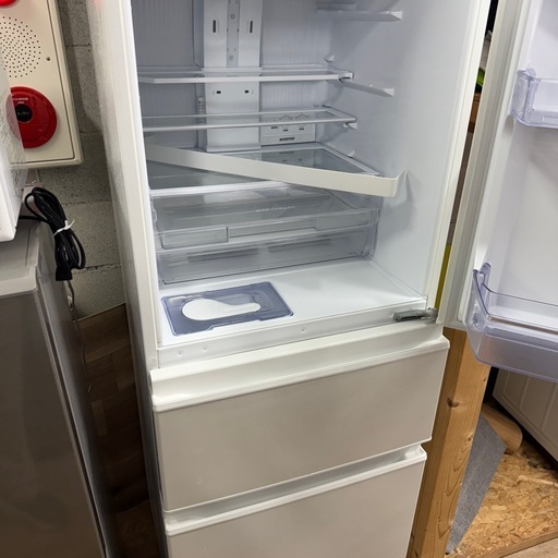 2021年製　三菱　330L 3ドア冷蔵庫　MR-C33F-W形