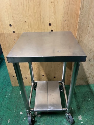 キャスター付き作業台  450x450x800