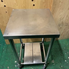 キャスター付き作業台  450x450x800の画像