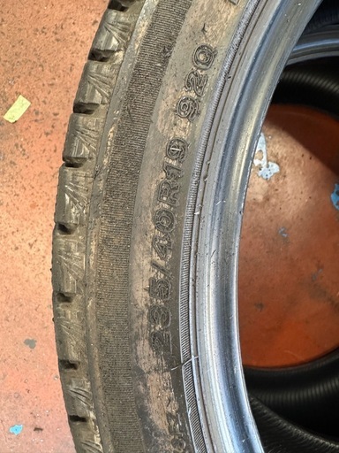 ブリジストンスタッドレスタイヤ (a) 矢板のタイヤ、ホイールの中古