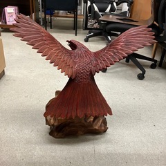 サ2511-515 木彫り 鷹の置物 ダメージ有りの画像