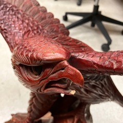 サ2511-515 木彫り 鷹の置物 ダメージ有りの画像