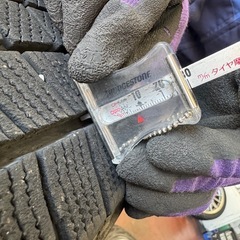 ブリジストンスタッドレスタイヤの画像