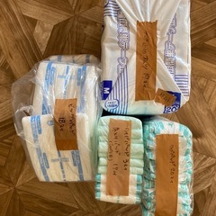 まとめて　オムツ　尿取りパッドの画像