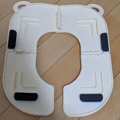 折りたたみ補助便座の画像