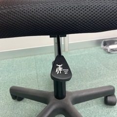 デスクチェア　オフィスチェア　椅子　家具　オレンジの画像