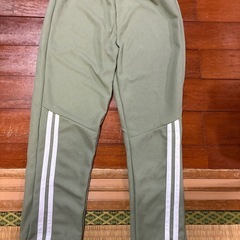 SHEIN長ズボンの画像