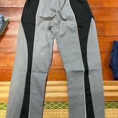 SHEIN長ズボンの画像