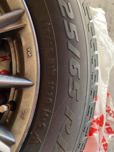 【美品】スタッドレスタイヤ　225/65 R17 ホイールセット4本、エクストレイル・ハリヤー・CX5