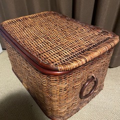 木の籠の画像