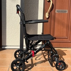 ⭐️購入者決定⭐️YLOVABLE 折りたたみ車椅子　 の画像