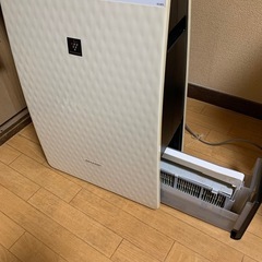 SHARP加湿空気清浄機2018年製の画像