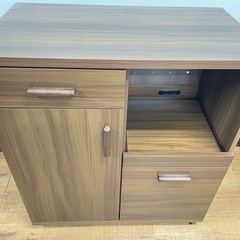 【除菌済み/別途配送可能】キッチンワゴン/キャスター付きレンジ台/キッチンボード/スライドテーブル/木目/ブラウン(茶色)/キッチン収納/コンセント2口付き/幅80㎝ 奥行き45㎝ 高さ91㎝/福岡/糸島/直接引取り/自社便配送可能/お買換え対応/古い家電の処分可能【JUN-PayPay】【クレジットカード･PayPay支払い可能】の画像