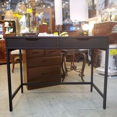 ALEX アレクス ワイドデスク 引出し付き ケーブル収納付き 机 ブラック 黒■幅132㎝x奥行58㎝x高さ76㎝■買取帝国 朝霞店 配達可能の画像