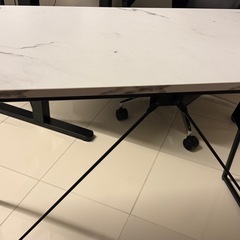 パソコン台の画像