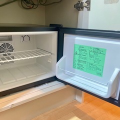 コンパクトタイプ1ドア冷蔵庫17Ｌの画像