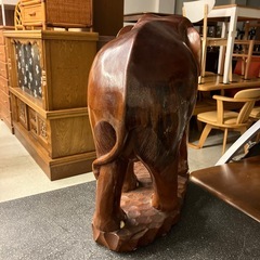 サ2511-516 象 木彫り ゾウ 置物 オブジェ インテリア 縁起物 一部爪破損 牙なし キズ汚れ有りの画像